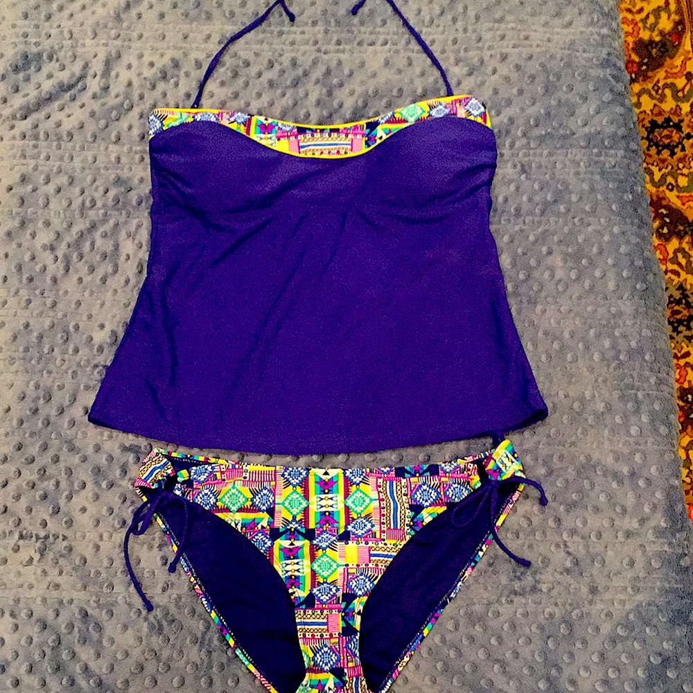 Tankini top with multicolored tie bikini bottoms